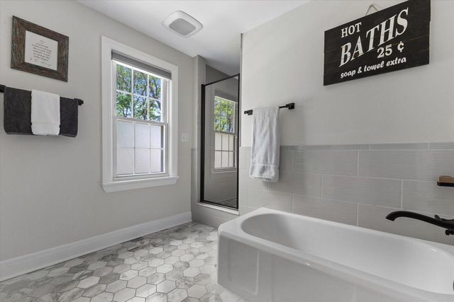 2537 N 84th STREET, Milwaukee, WI 53226