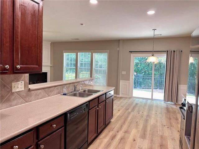 180 Finchley Drive, Roswell, GA 30076
