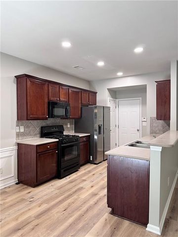 180 Finchley Drive, Roswell, GA 30076