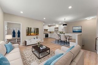 2452 County Road D W, Roseville, MN 55112