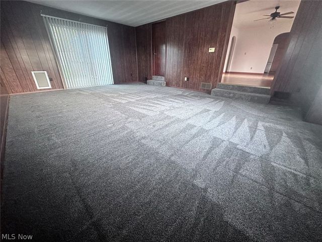 417 Otis Court SE, Girard, OH 44420