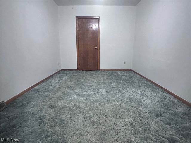 417 Otis Court SE, Girard, OH 44420