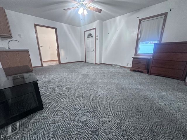 417 Otis Court SE, Girard, OH 44420