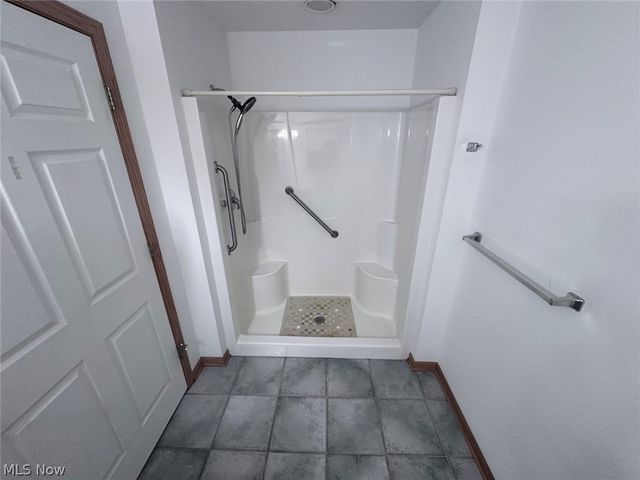 417 Otis Court SE, Girard, OH 44420