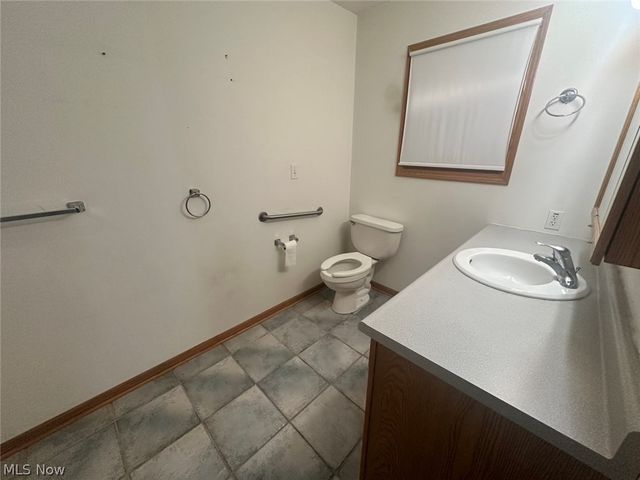 417 Otis Court SE, Girard, OH 44420