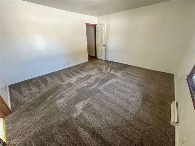 417 Otis Court SE, Girard, OH 44420