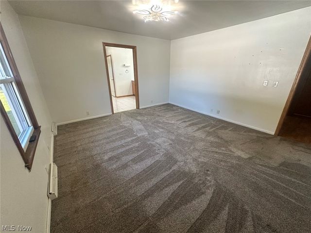 417 Otis Court SE, Girard, OH 44420