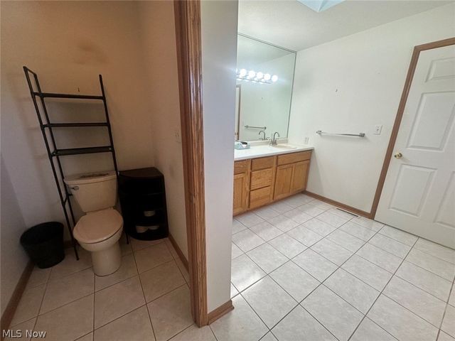 417 Otis Court SE, Girard, OH 44420