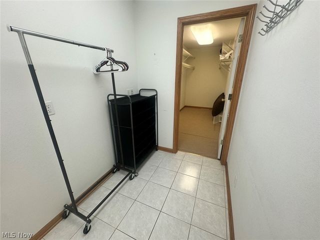 417 Otis Court SE, Girard, OH 44420