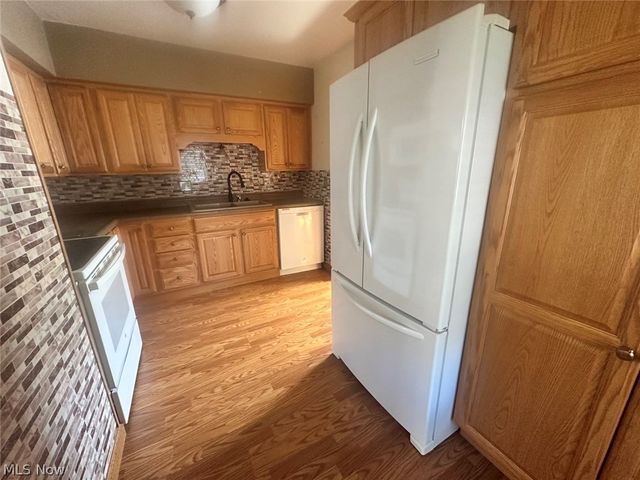 417 Otis Court SE, Girard, OH 44420