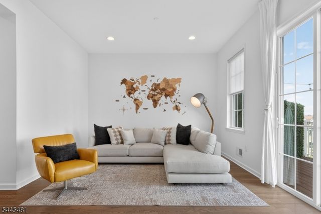 197 Roosevelt Dr, Wood-ridge Boro, NJ 07075
