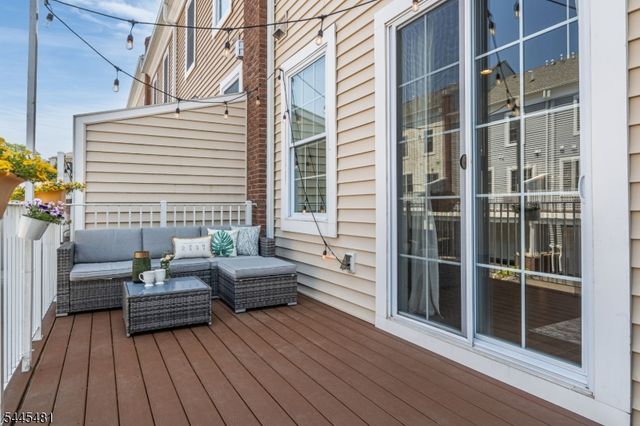 197 Roosevelt Dr, Wood-ridge Boro, NJ 07075