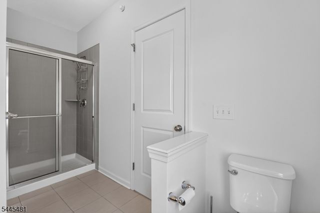 197 Roosevelt Dr, Wood-ridge Boro, NJ 07075