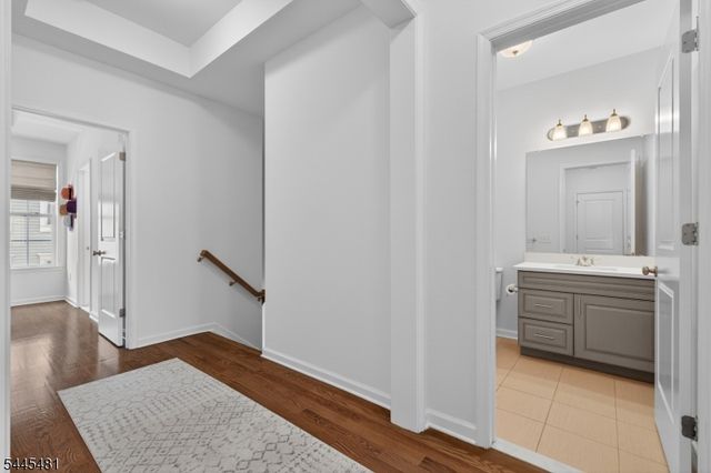 197 Roosevelt Dr, Wood-ridge Boro, NJ 07075