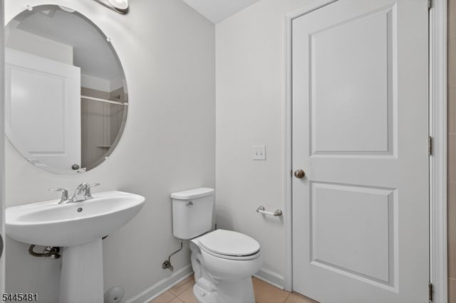 197 Roosevelt Dr, Wood-ridge Boro, NJ 07075