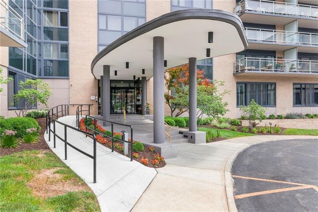 4545 Wornall Road LE4, Kansas City, MO 64111
