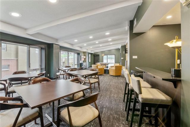 4545 Wornall Road LE4, Kansas City, MO 64111
