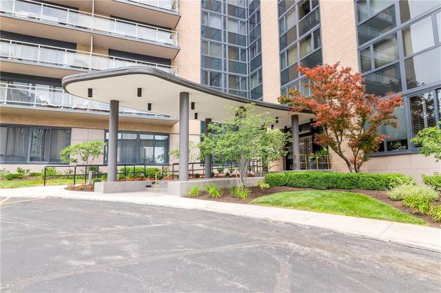4545 Wornall Road LE4, Kansas City, MO 64111