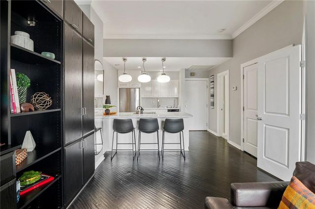 4545 Wornall Road LE4, Kansas City, MO 64111
