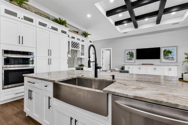22 SPORTSMAN CIRCLE, Rotonda West, FL 33947