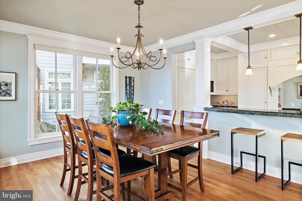 Image 27 of property listing at 906 CREEK DR, Annapolis, MD 21403