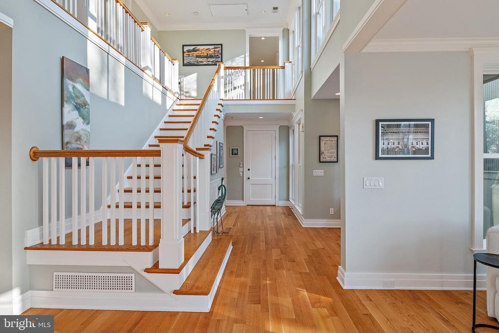 Image 38 of property listing at 906 CREEK DR, Annapolis, MD 21403