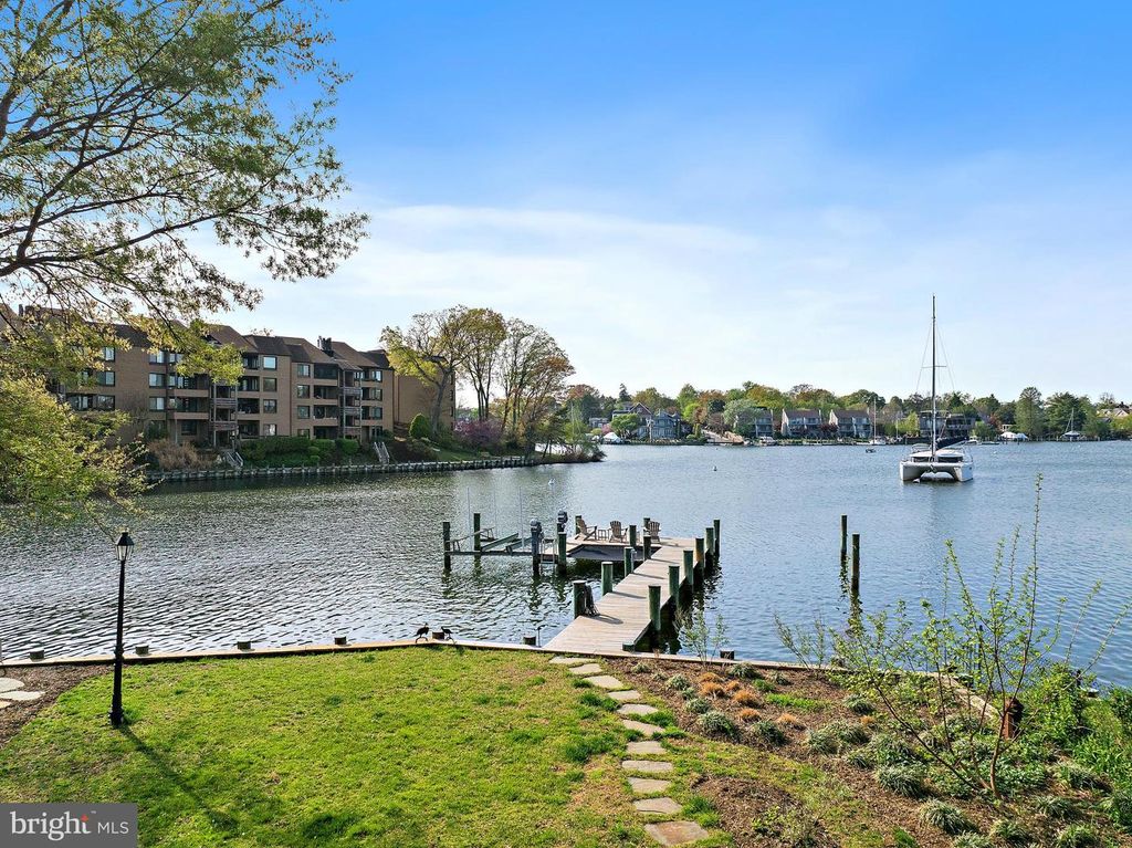 Image 73 of property listing at 906 CREEK DR, Annapolis, MD 21403