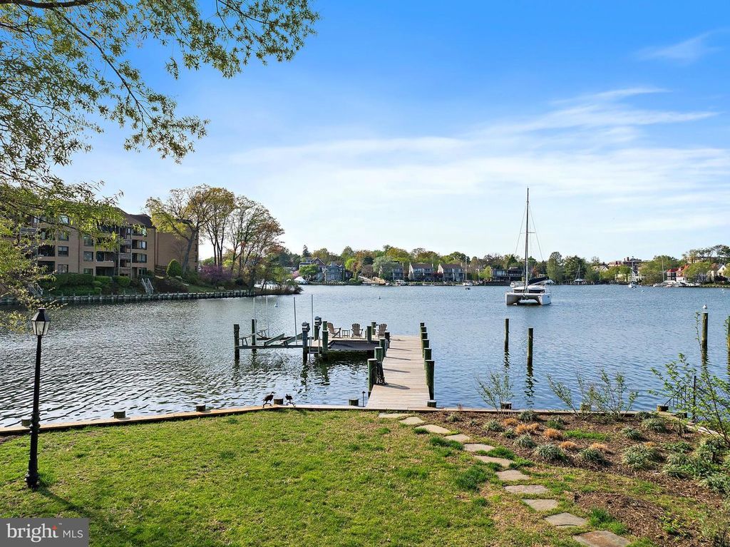 Image 86 of property listing at 906 CREEK DR, Annapolis, MD 21403