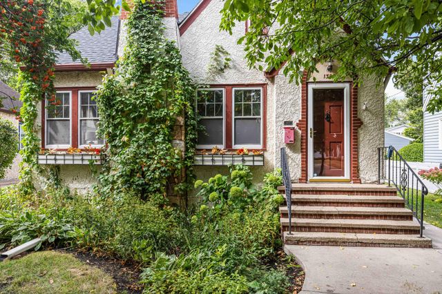 1322 3rd Street N, Fargo, ND 58102