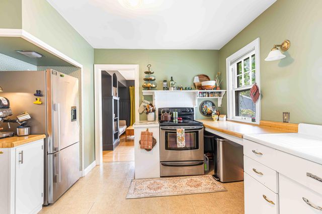 1322 3rd Street N, Fargo, ND 58102