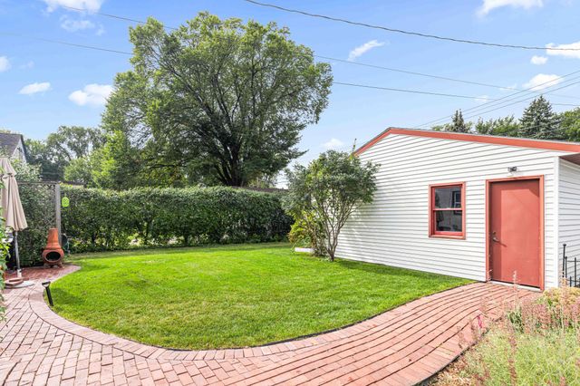 1322 3rd Street N, Fargo, ND 58102