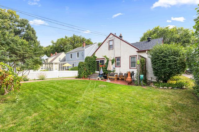 1322 3rd Street N, Fargo, ND 58102