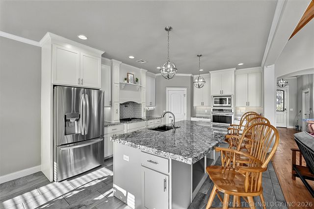 8220 N 154th Avenue E, Owasso, OK 74055