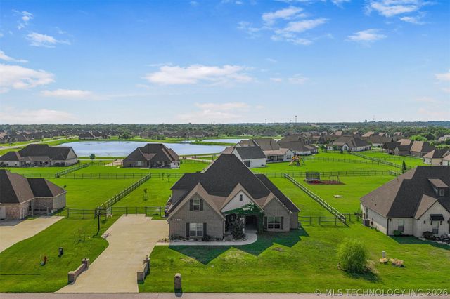 8220 N 154th Avenue E, Owasso, OK 74055