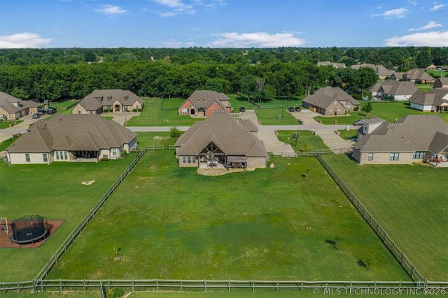 8220 N 154th Avenue E, Owasso, OK 74055