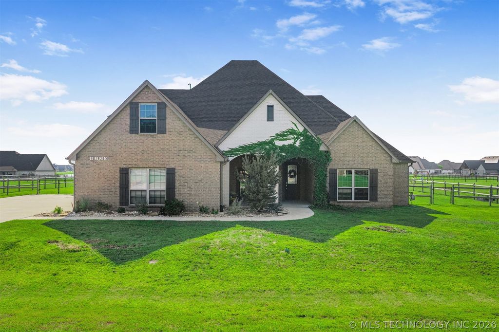 8220 N 154th Avenue E, Owasso, OK 74055