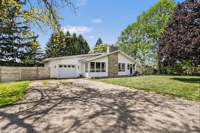 9010 73rd Street, South Haven, MI 49090