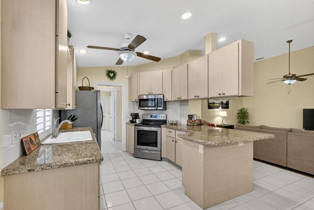 8323 Old Forest Road, Palm Beach Gardens, FL 33410