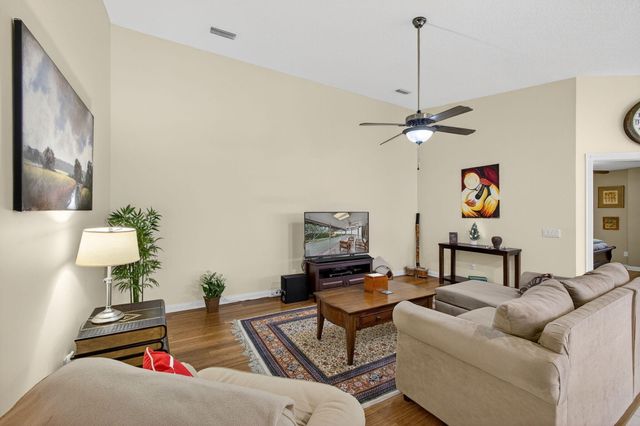 8323 Old Forest Road, Palm Beach Gardens, FL 33410