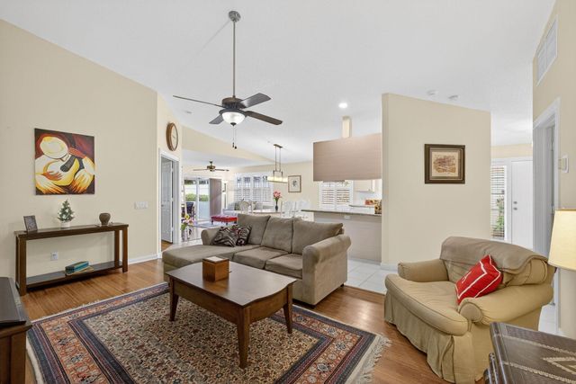 8323 Old Forest Road, Palm Beach Gardens, FL 33410