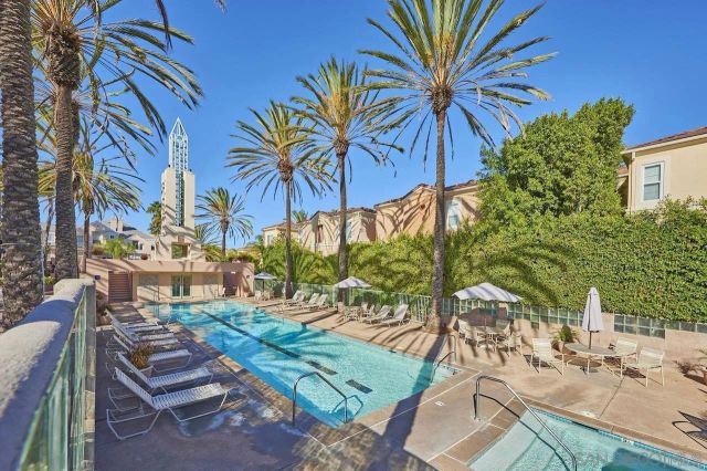 12608 Carmel Country Road 34, San Diego, CA 92130