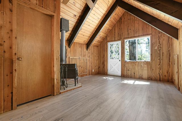 5980 Pony Express Trl, Pollock Pines, CA 95726