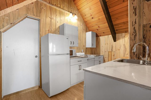 5980 Pony Express Trl, Pollock Pines, CA 95726