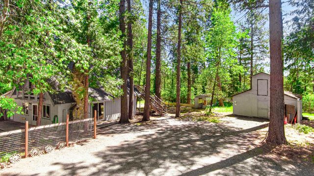 5980 Pony Express Trl, Pollock Pines, CA 95726