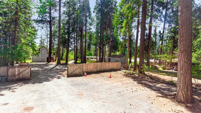 5980 Pony Express Trl, Pollock Pines, CA 95726
