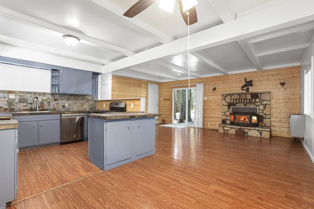 5980 Pony Express Trl, Pollock Pines, CA 95726