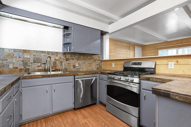 5980 Pony Express Trl, Pollock Pines, CA 95726