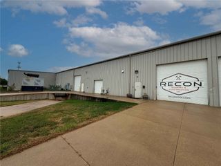 925 Marthas Way 2, Hiawatha, IA 52233