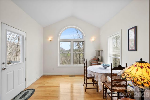 11 Starlight Drive, Black Mountain, NC 28711