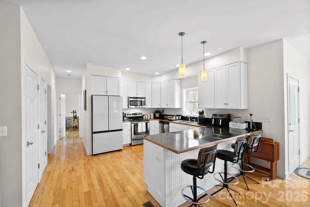 11 Starlight Drive, Black Mountain, NC 28711